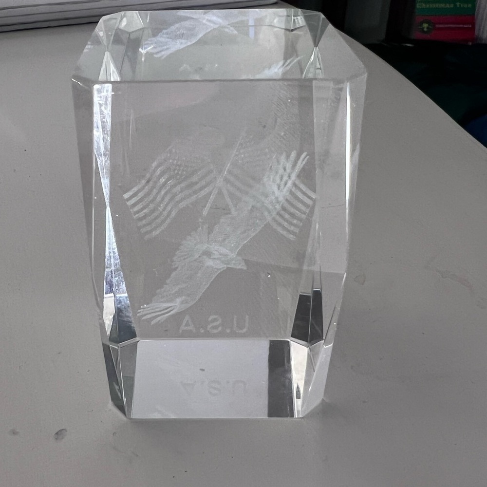 Vintage Glass Crystal Paperweight Full Spread Eagle USA American Flag